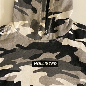 Hollister Black and Gray Camo Sweatshirt